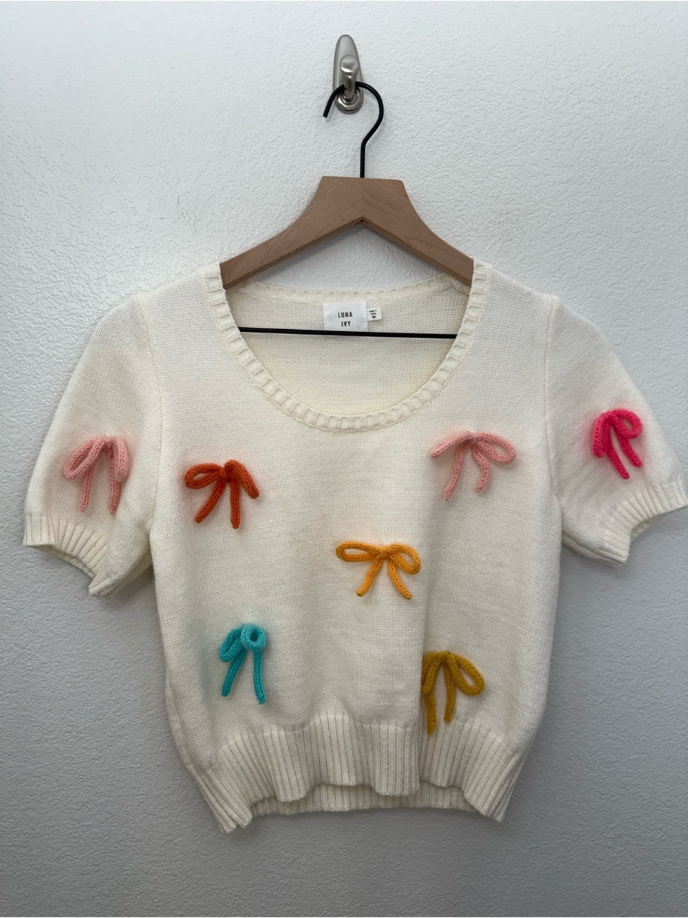 Luna Ivy Cropped Ivory Knit Bow Sweater Short Sleeve Medium